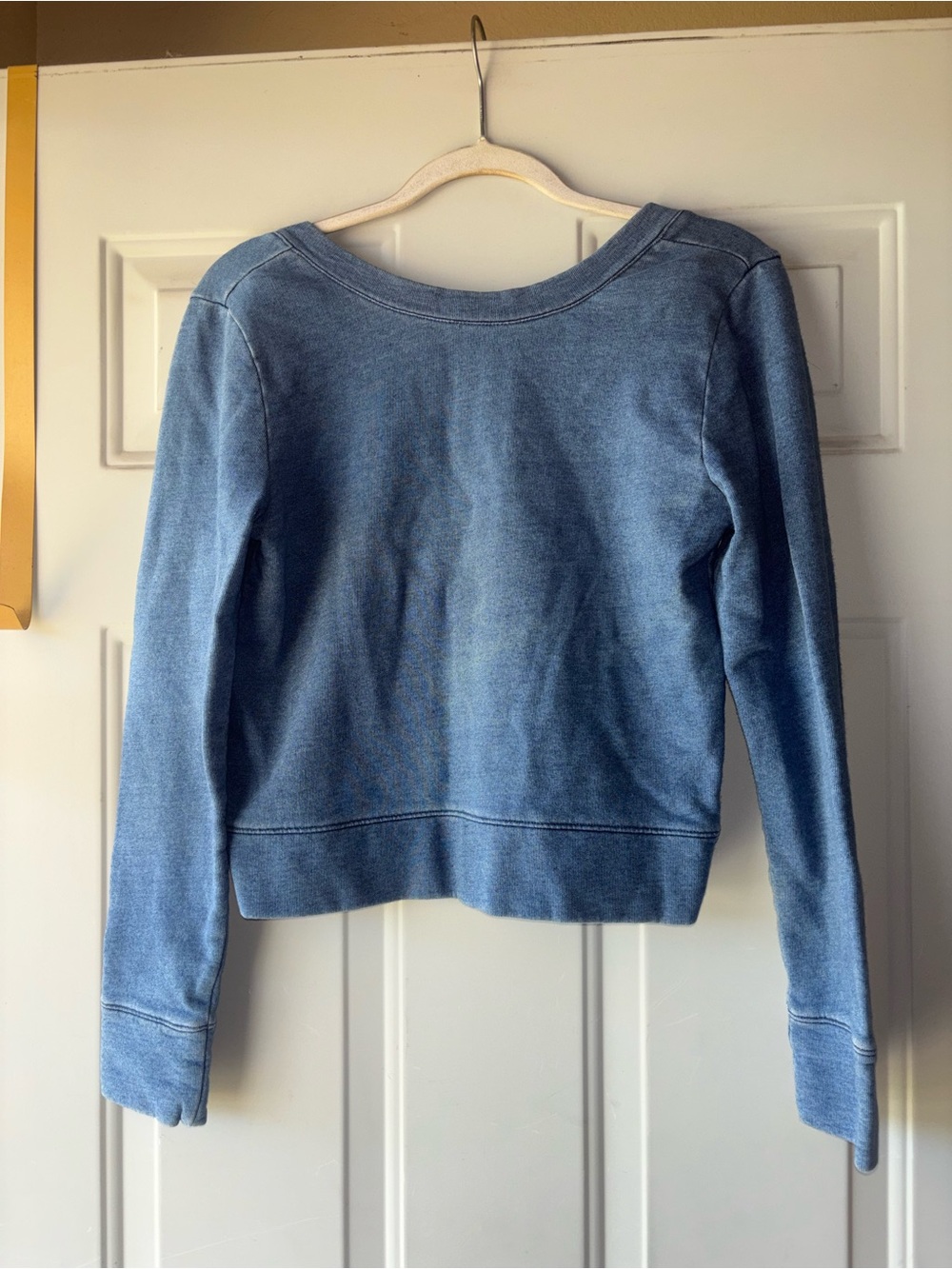 Club Monaco blue cropped pullover sweatshirt size S